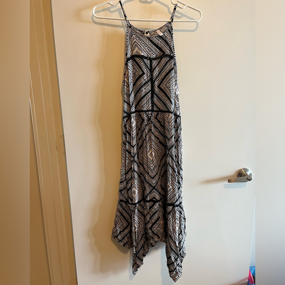 Xhilaration midi dress small